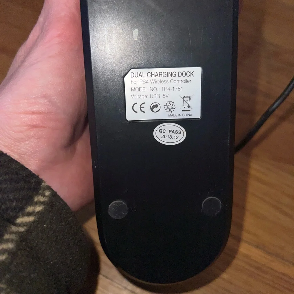Xbox controller dual charging port